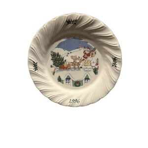 Nikko Happy Holidays "Up on the Housetop" 1996 Christmas Plate